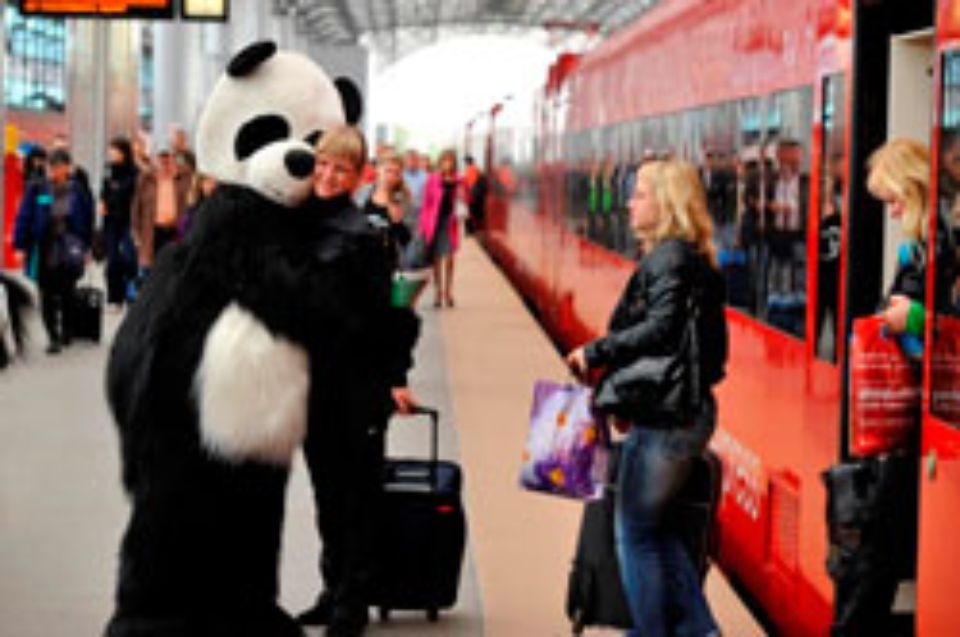 Costumed Pandas thanked Aeroexpress passengers for their conscious decision not to use their cars on this day